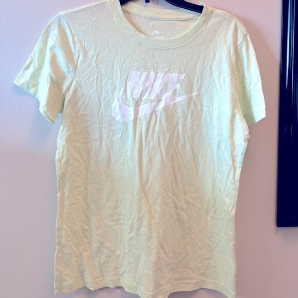 Nike Embroidered Futura Barely Green T-Shirt like ice white - Picture 3 of 8